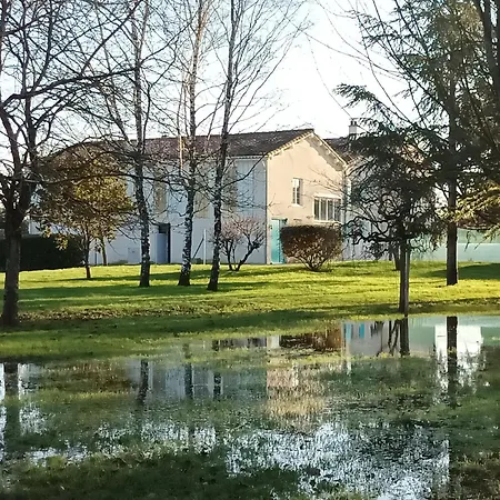 Logis De Lange Les Ecureuils Apartmán Saint-Hilaire-la-Palud