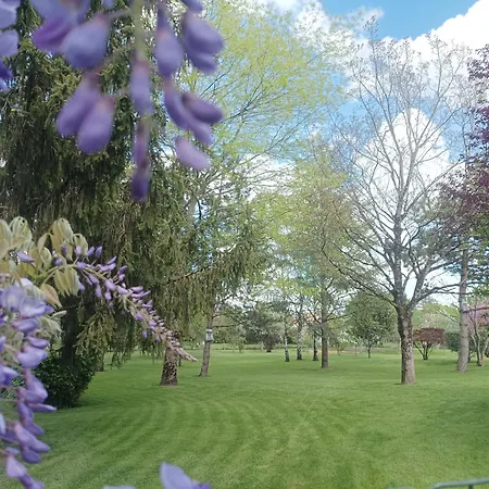 Logis De Lange Les Ecureuils * Saint-Hilaire-la-Palud