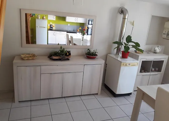 Logis De Lange Les Ecureuils * Saint-Hilaire-la-Palud