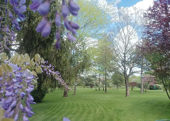 Logis De Lange Les Ecureuils * Saint-Hilaire-la-Palud